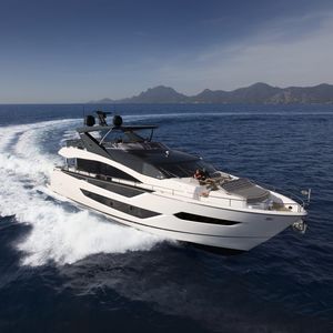 yate a motor de crucero