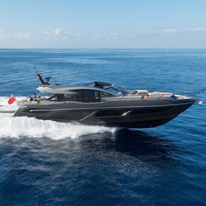 yate a motor de crucero