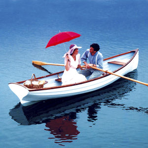 bote tradicional de remos