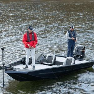 bass boat fueraborda