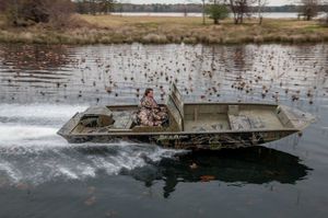 bass boat intraborda