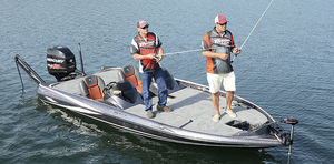 bass boat fueraborda 1