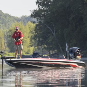 bass boat fueraborda