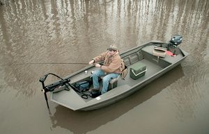 jon boat fueraborda 1