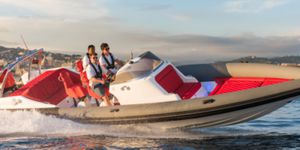 embarcación neumática fueraborda / bimotor / RIB / con consola central