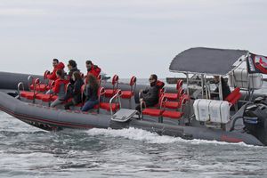 barco de búsqueda y rescate