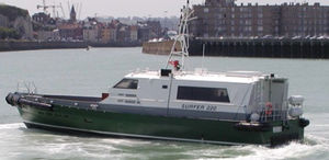 barco profesional barco de transporte de tripulación 1