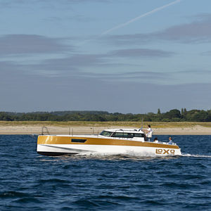 barco cabinado stern-drive
