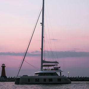 yate de vela catamarán