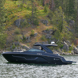 barco cabinado intraborda 1