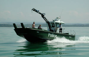 barco profesional barco de vigilancia