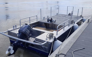 barco profesional embarcación de apoyo al buceo 1