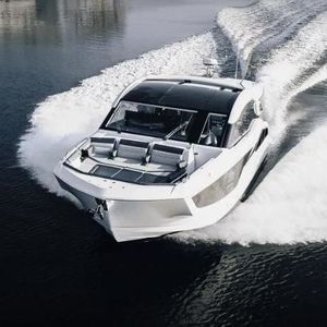 barco cabinado intraborda