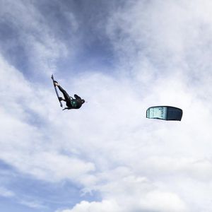 cometa kitesurf parafoil