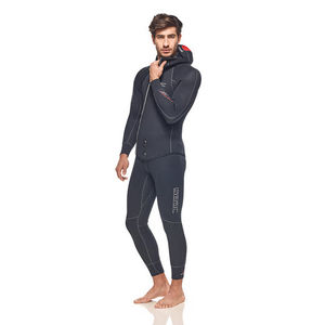 traje húmedo de buceo