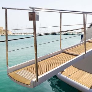 pasarela para barco
