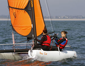 catamarán deportivo de recreo / para escuela / doble / spinnaker asimétrico