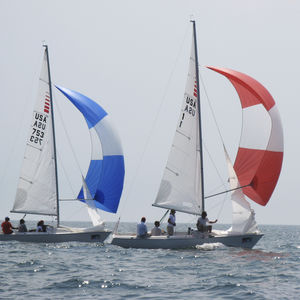 vela mayor / vela de proa / spinnaker / para barco de quilla monotipo de deporte