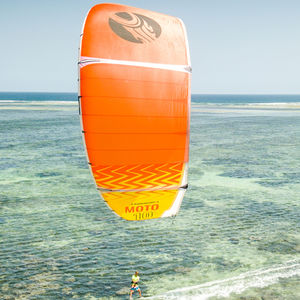 cometa kitesurf híbrida