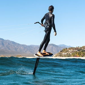 tabla de kitesurf con foil
