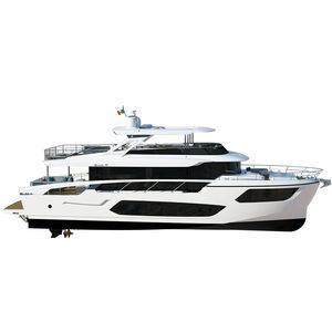 yate a motor de crucero