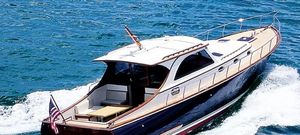 yate a motor de crucero