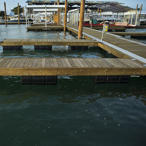 pantalán flotante