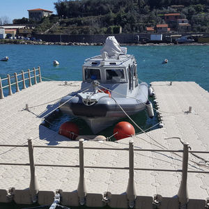 bita de amarre para barco
