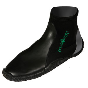 botas de deporte náutico