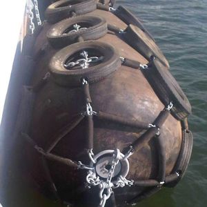 defensa de buque