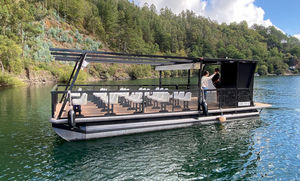 barco pontón trimarán