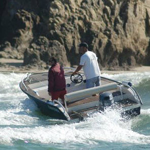 barco open fueraborda / con consola lateral / de pesca deportiva / 4 personas máx.