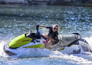 moto de agua sedente