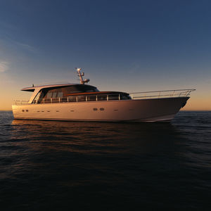 yate a motor de crucero