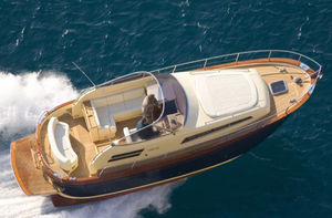 barco cabinado intraborda 1