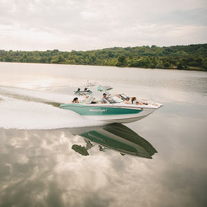 deck-boat intraborda