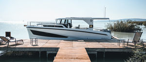 barco cabinado intraborda