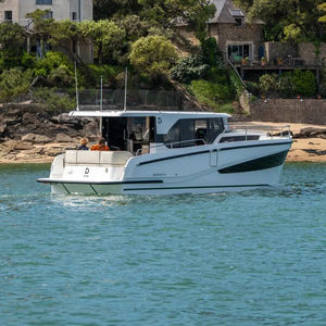 barco cabinado intraborda