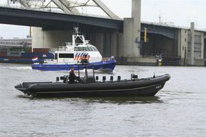 barco profesional intraborda 1