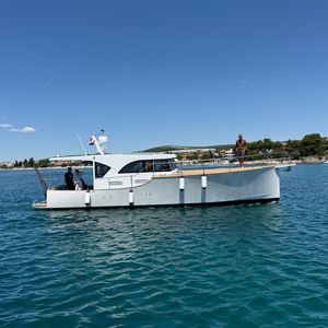 barco cabinado intraborda