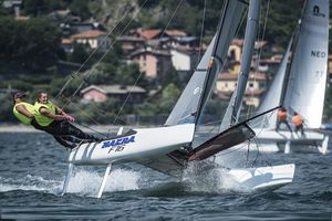 catamarán deportivo de recreo