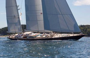 superyate de vela de lujo de crucero