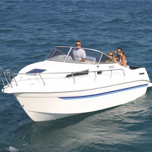 cabin-cruiser intraborda