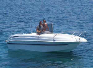 barco open intraborda / con consola central / open / 6 personas máx.