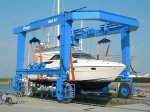 travel lift 1