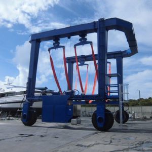 travel lift con dirección en todas las ruedas 1