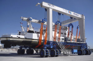 travel lift con dirección en todas las ruedas 1
