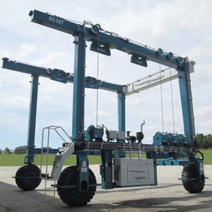 travel lift con dirección en todas las ruedas / controlado a distancia