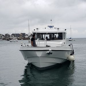 barco de motor de pesca-paseo fueraborda