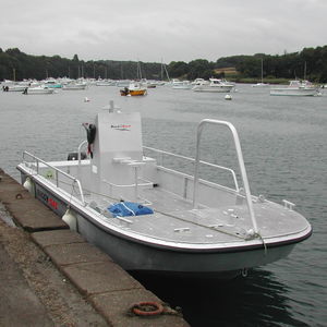 barco profesional embarcación de servicio portuario 1